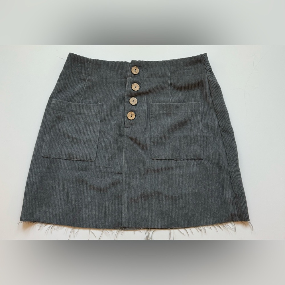 gray mini skirt